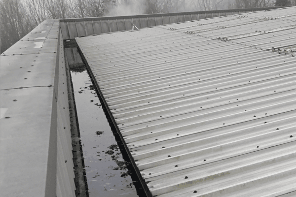 Industrial gutter cleaning specialists in Surrey